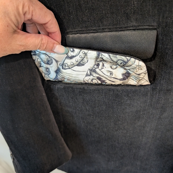 Robert Graham Black Velvet Blazer with Elegant Trim - Picture 5 of 15